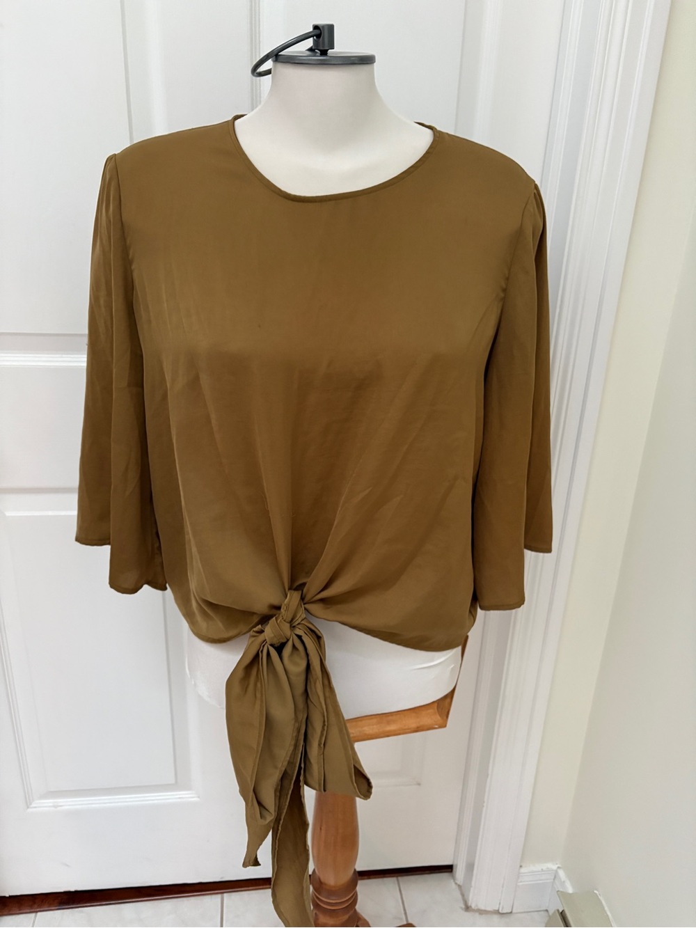 Dynamite gold satiny Tie-Front Blouse